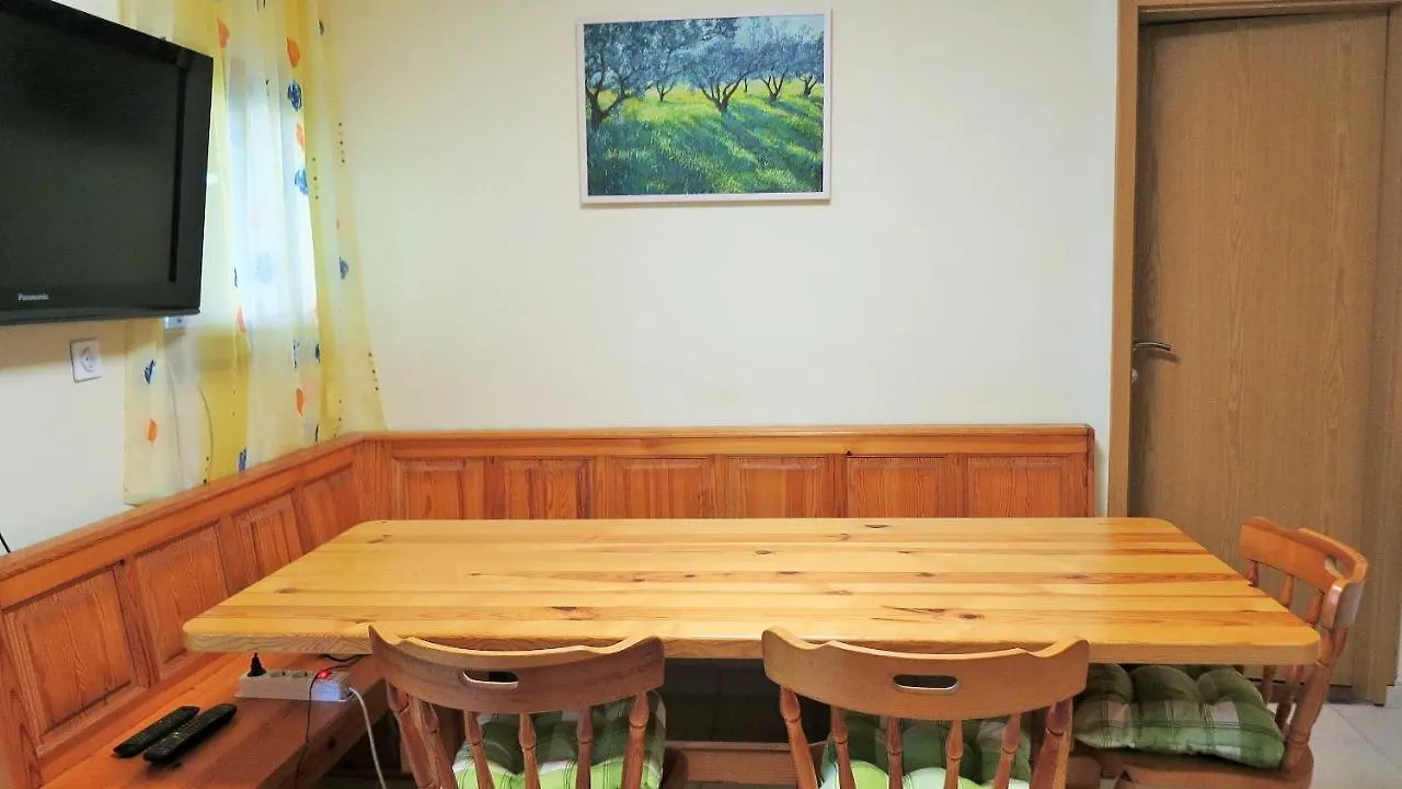 אומאג Apartments Rukavina