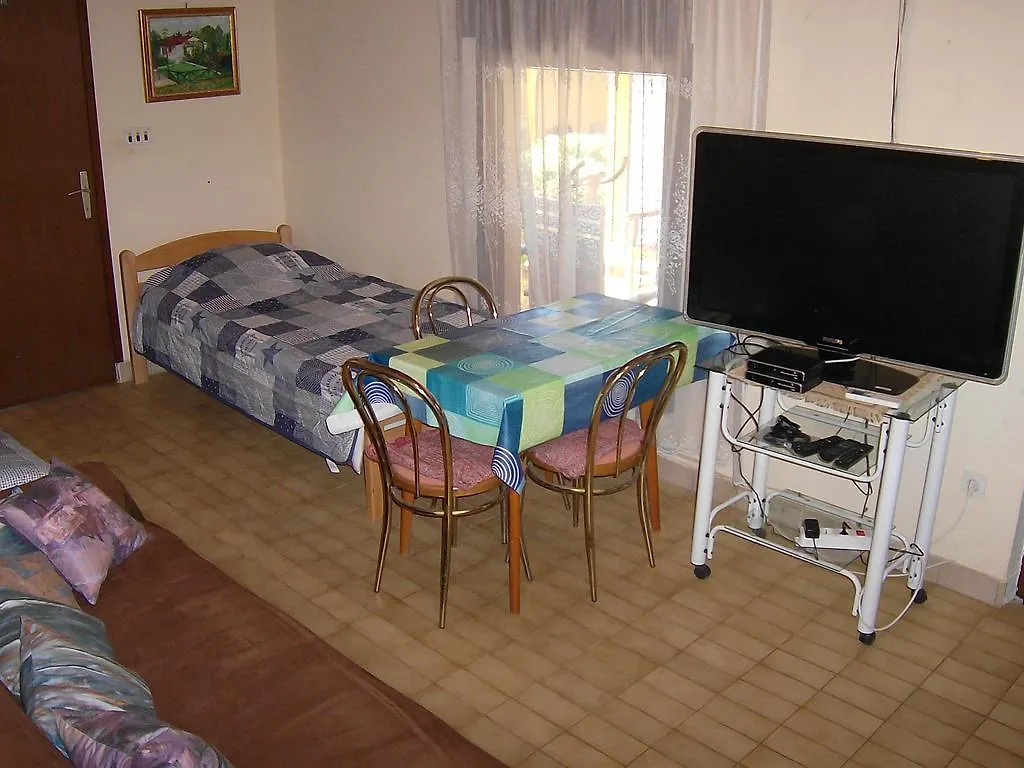אומאג Apartments Rukavina